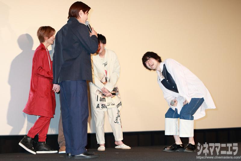 菅田将暉、野村周平のメッセージに笑いが止まりません！