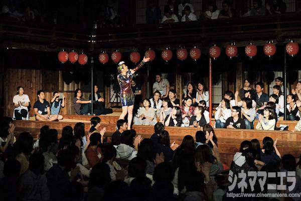 歌手の古賀小由実がカバーして、映画『ソング・オブ・ザ・シー 海のうた』エンディングソングを披露