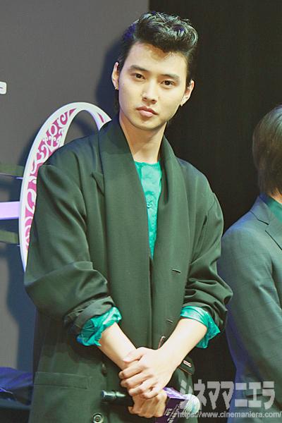 山﨑賢人のオススメは「シーン３５の（山田）孝之さんが岩になるとこ、衝撃的なシーンでした」とジョーク交じりに語る