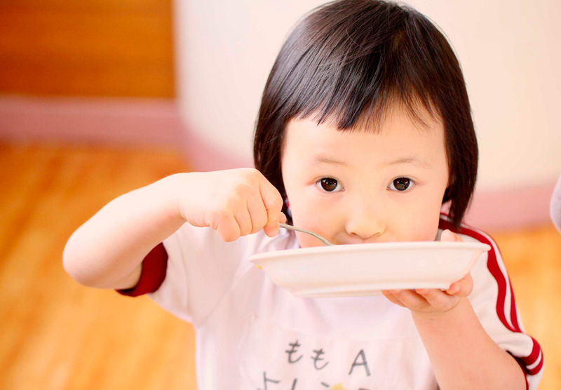 いただきます みそをつくる子どもたち