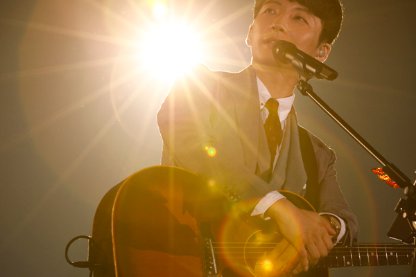 星野源、ギター演奏は「夜中にひとりぼっちで曲を作っている環境と似ている」