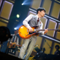 星野源、ギター演奏