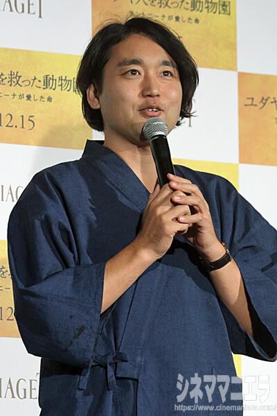 竹田双雲氏「映画を拝見して浮かんだ言葉をしたためます」