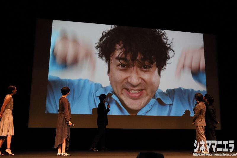 映画『50回目のファーストキス』完成披露試写会に出席が叶わなかったムロツヨシはVTR挨拶