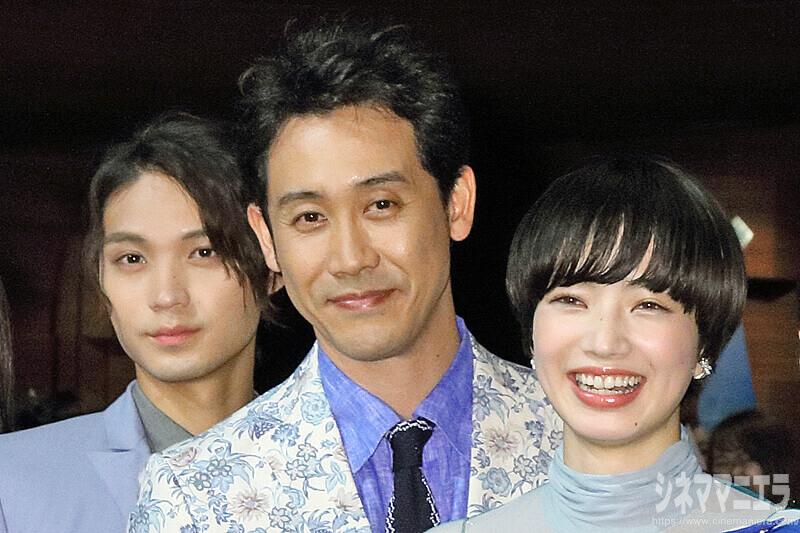 磯村優斗、大泉洋、小松菜奈、映画『恋は雨上がりのように』完成披露試写会