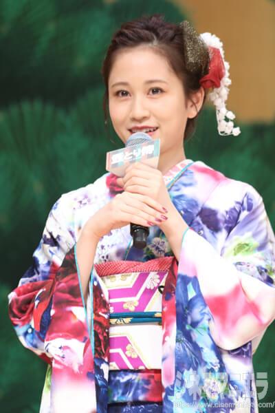 和服姿の前田敦子、映画『のみとり侍』大江戸プレミアにて