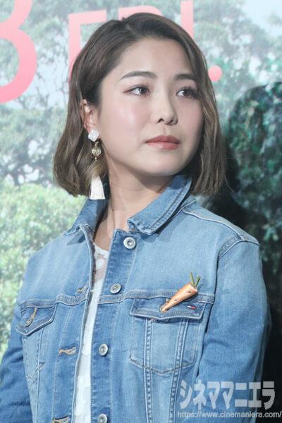 髙梨沙羅選手はピーターに寄せてブルーのTOMMY JEANSのデニムジャケットで来場！