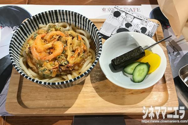 亜門のかき揚げうどんにはクインケ風ソーセージ付き「東京喰種CAFE」メニュー