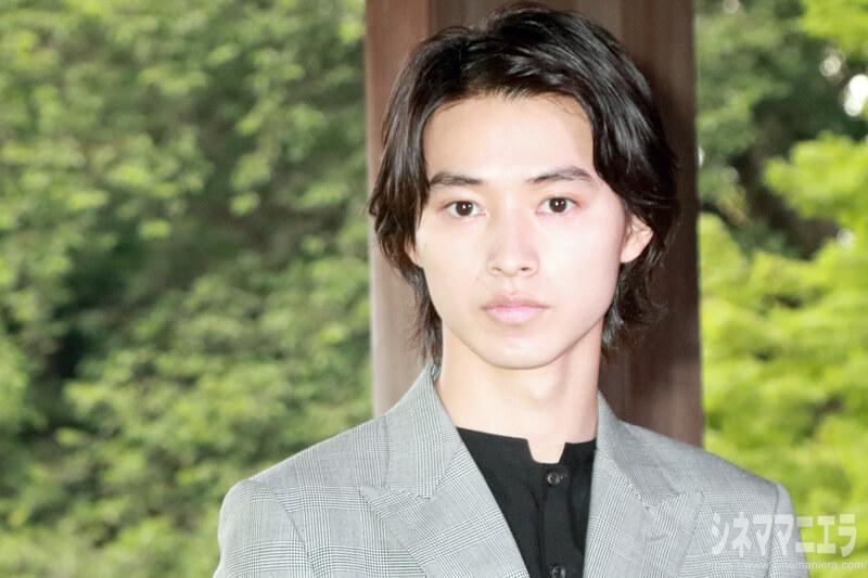 山﨑賢人、映画『羊と鋼の森』森を感じる会見@新宿御苑「旧御涼亭」