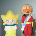 クルンとアンパンマン、映画『それいけ！アンパンマン　かがやけ！クルンといのちの星』完成披露舞台挨拶