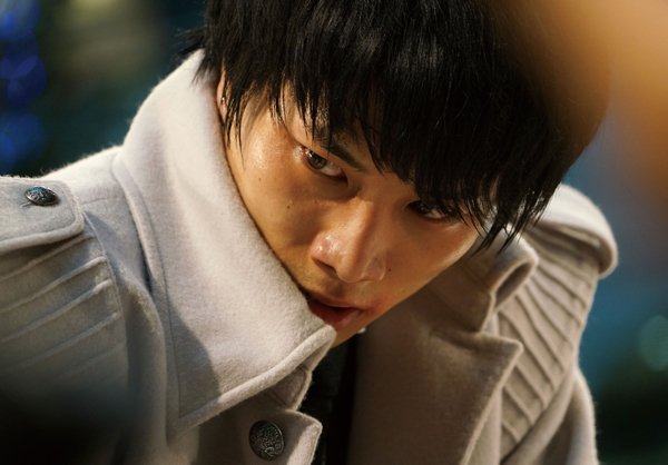 亜門鋼太朗役の鈴木伸之（劇団EXILE）