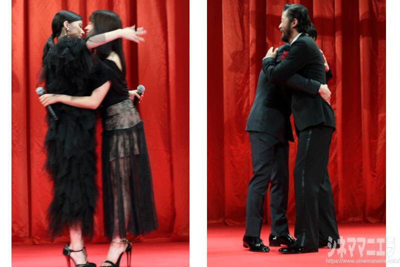 土屋太鳳と芳根京子のハグをきっかけに、監督命令で横山裕と浅野忠信もハグ！