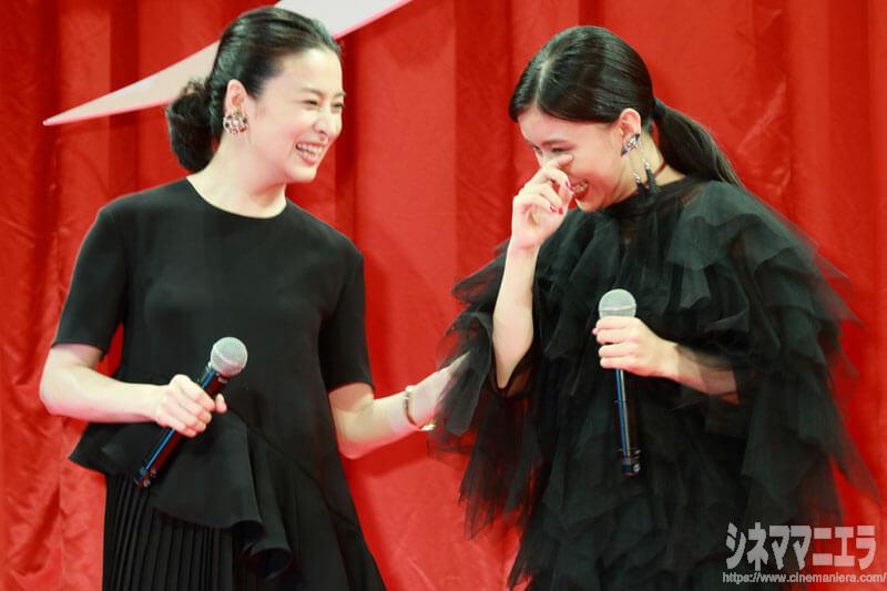 檀れい、涙ぐむ芳根京子をやさしくフォロー