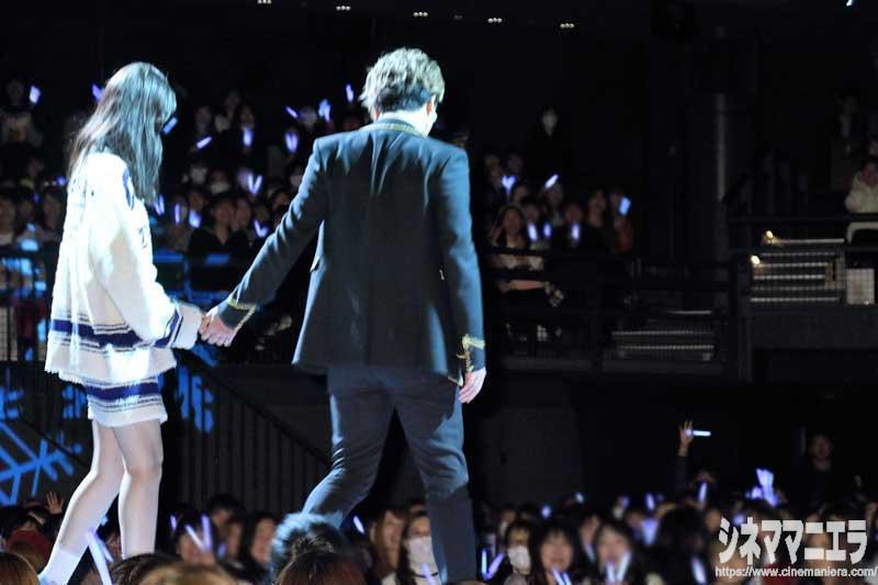 登坂広臣、中条あやみをエスコート