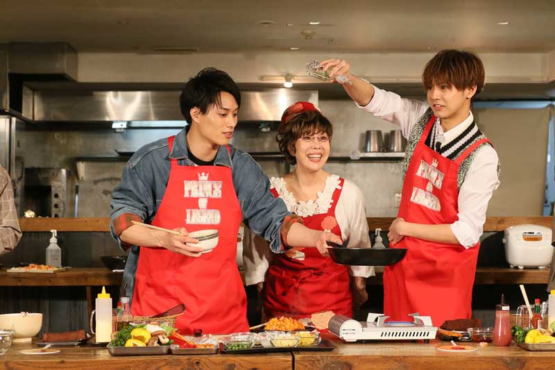 左から鈴木伸之、平野レミ、片寄涼太