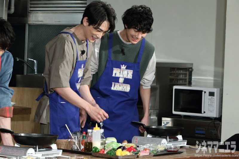 町田啓太×清原翔、食材を前に迷っている?!