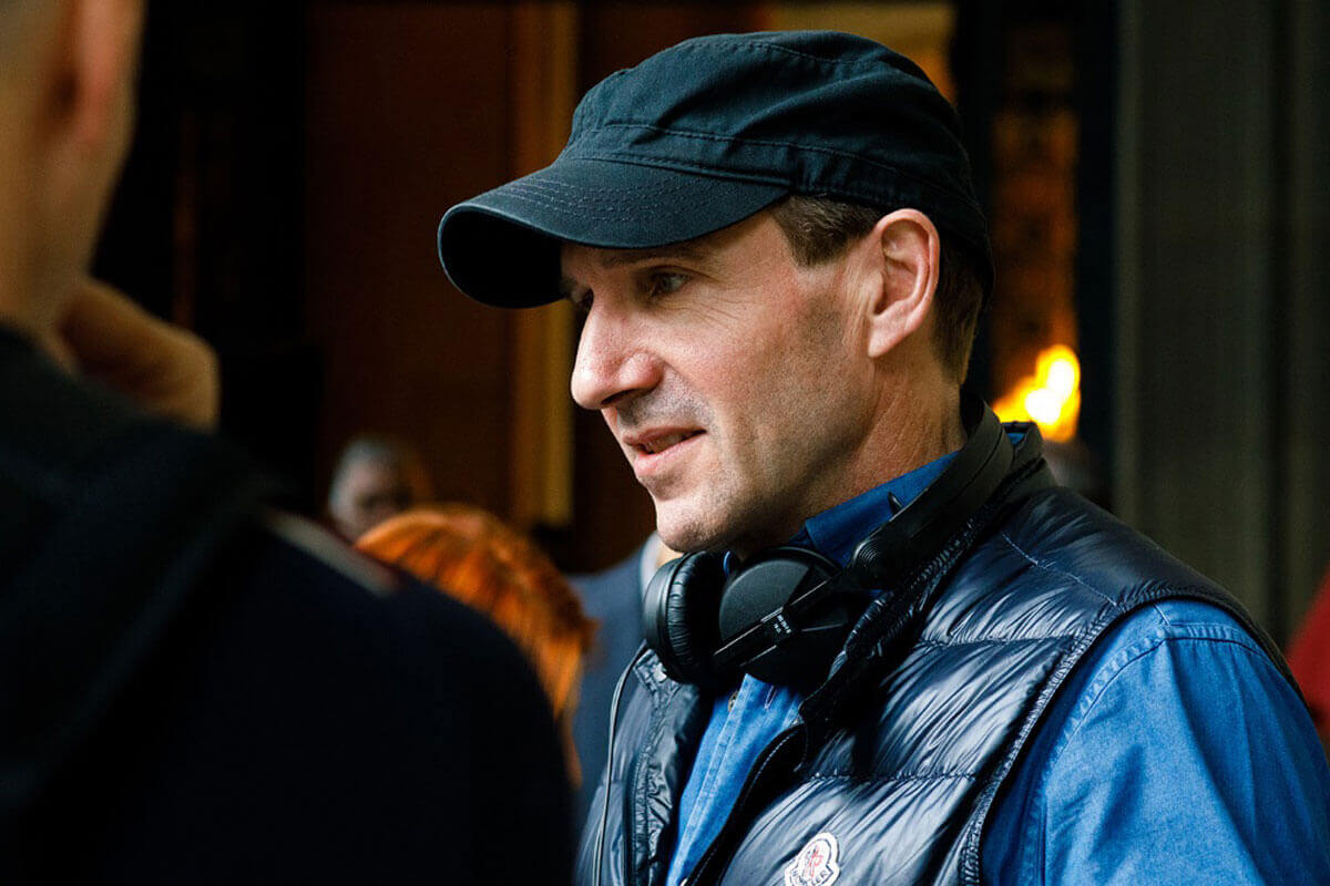 名優レイフ・ファインズ監督・出演