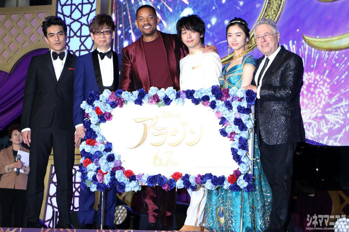 左から北村一輝、山寺宏一、ウィル・スミス、中村倫也、木下晴香、アラン・メンケン
