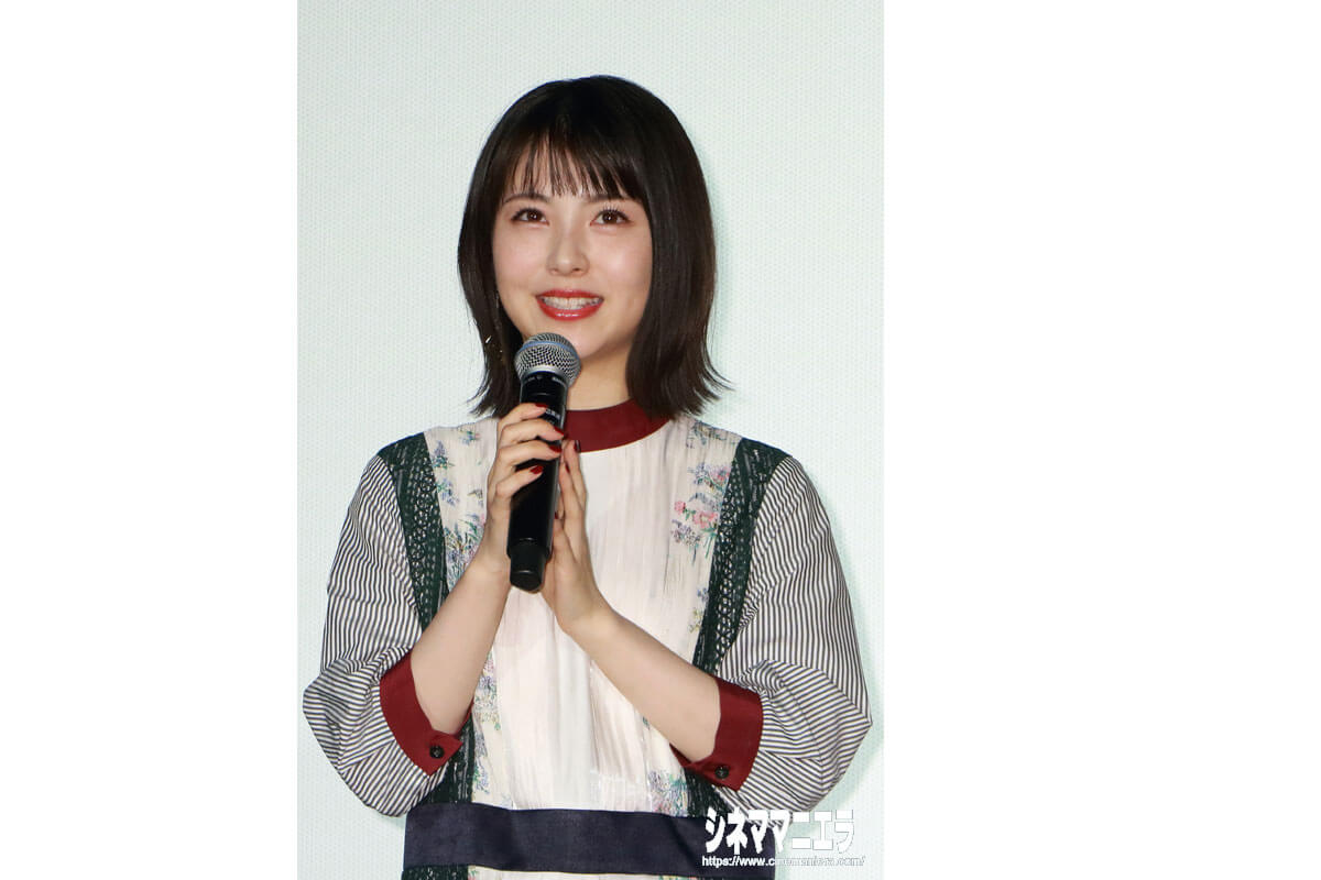 浜辺美波、映画『屍人荘の殺人』大ヒット御礼舞台挨拶