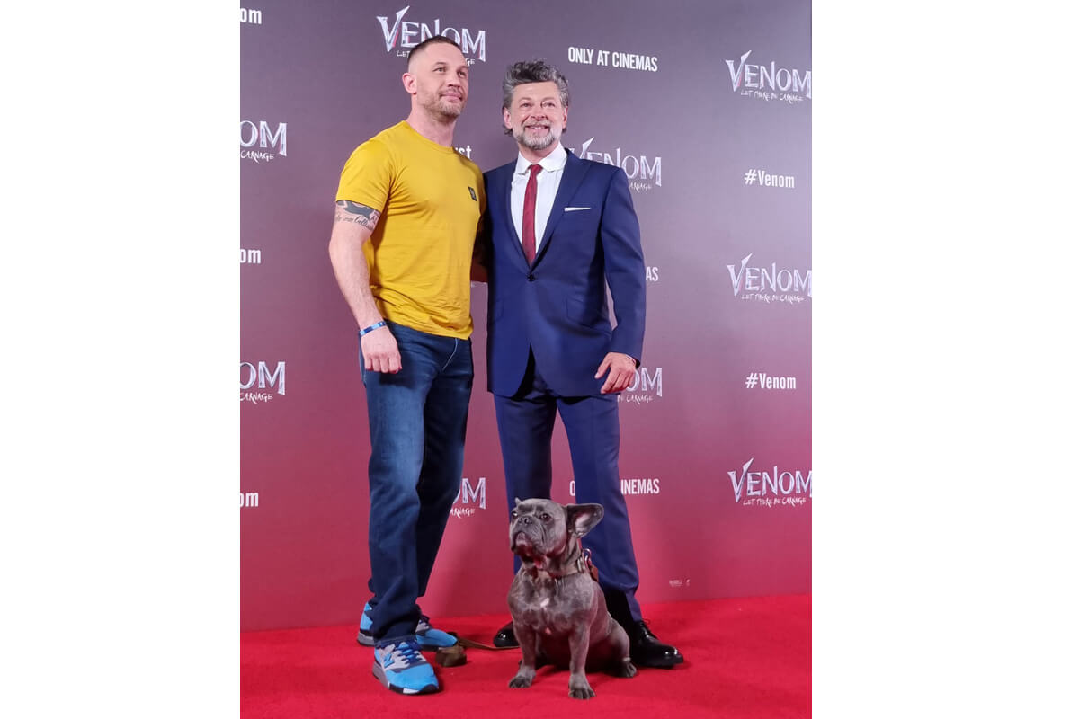 トム・ハーディ、愛犬のブルー、アンディ・サーキス監督