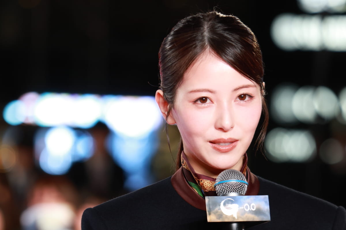 浜辺美波、映画『ゴジラ-0.0』レッドカーペット